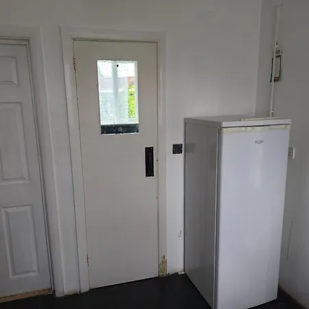 Ferienhaus Jusdor Lovely Six Bed In Filton