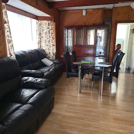 Ferienhaus Jusdor Lovely Six Bed In Filton Bristol