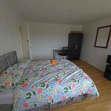 Ferienhaus Jusdor Lovely Six Bed In Filton Bristol
